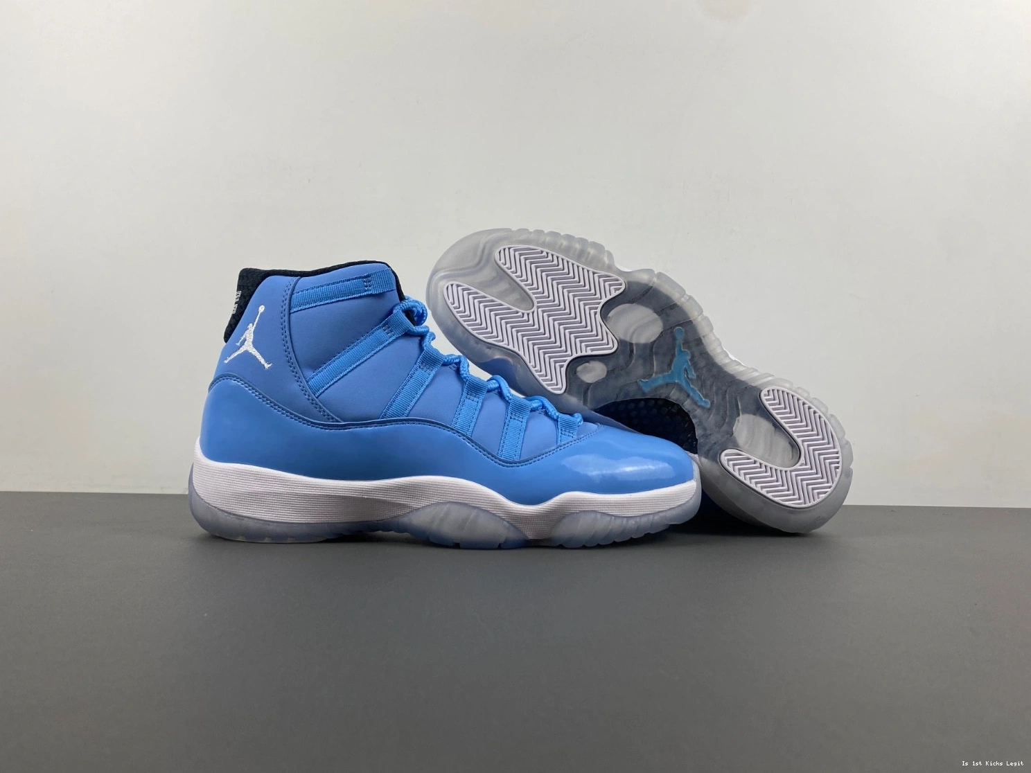 29) Flight Ultimate Gift of 717602-900 Jordan - (11 0928